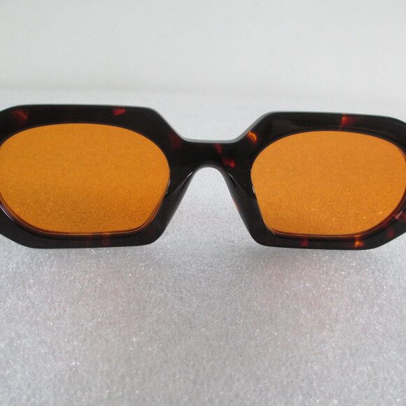 "MOLLY" TORTOISE GEOMETRIC SUNGLASSES - Picture 9 of 14